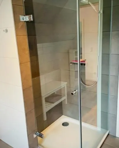 Neu! Am Park Apartman